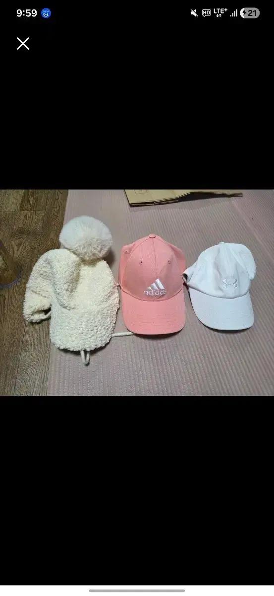 아디다스/언더아머 볼캡 모자 핑크/화이트