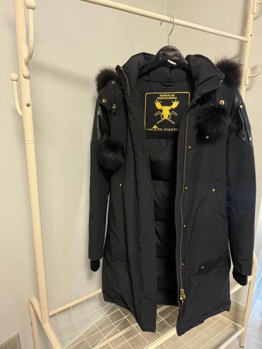 MOOSE KNUCKLES 무스너클 금장 패딩