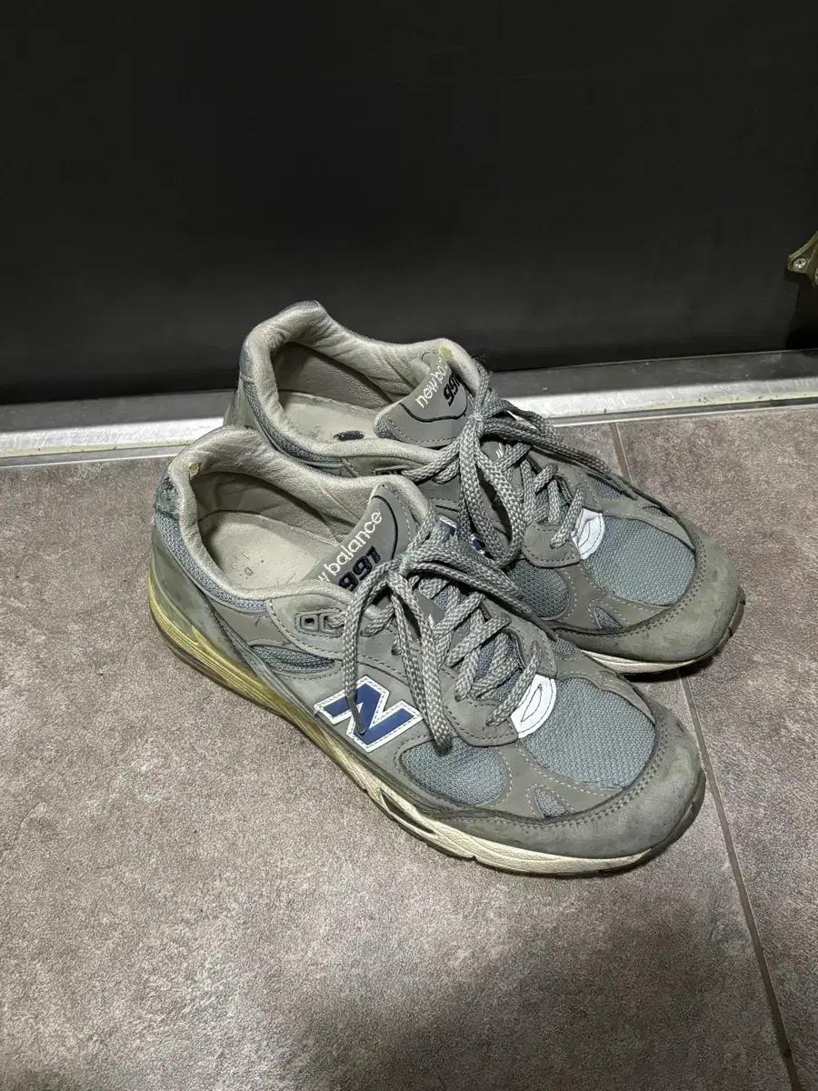 뉴발란스 991ngn 260(급처매물)