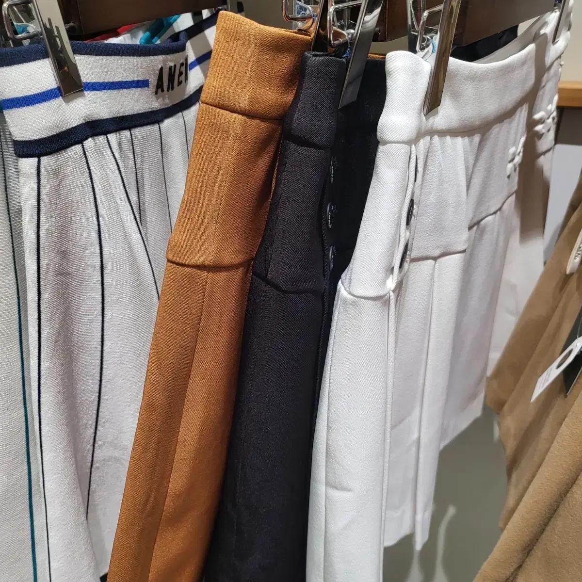 여성 골프 화이트 블랙 플리츠 스커트