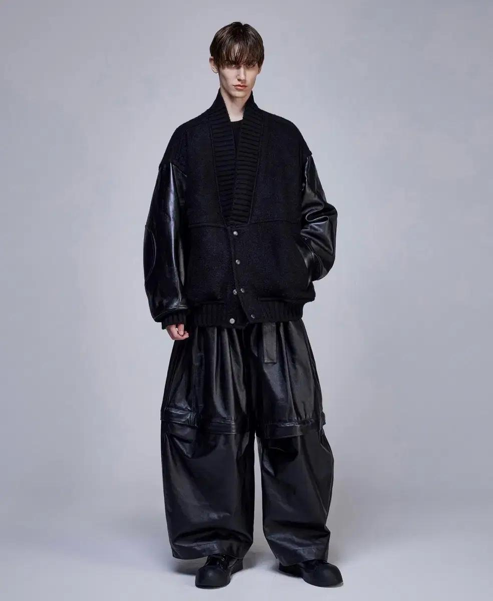 48) 24fw 송지오 컬렉션 부클 딥컷 바시티 자켓 블랙