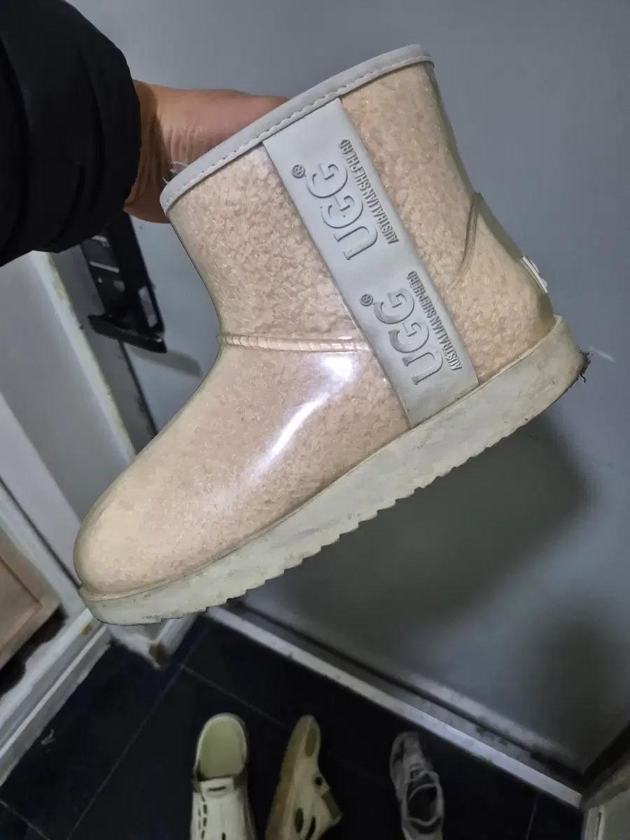 UGG 어그 부츠 아이보리 240 us38