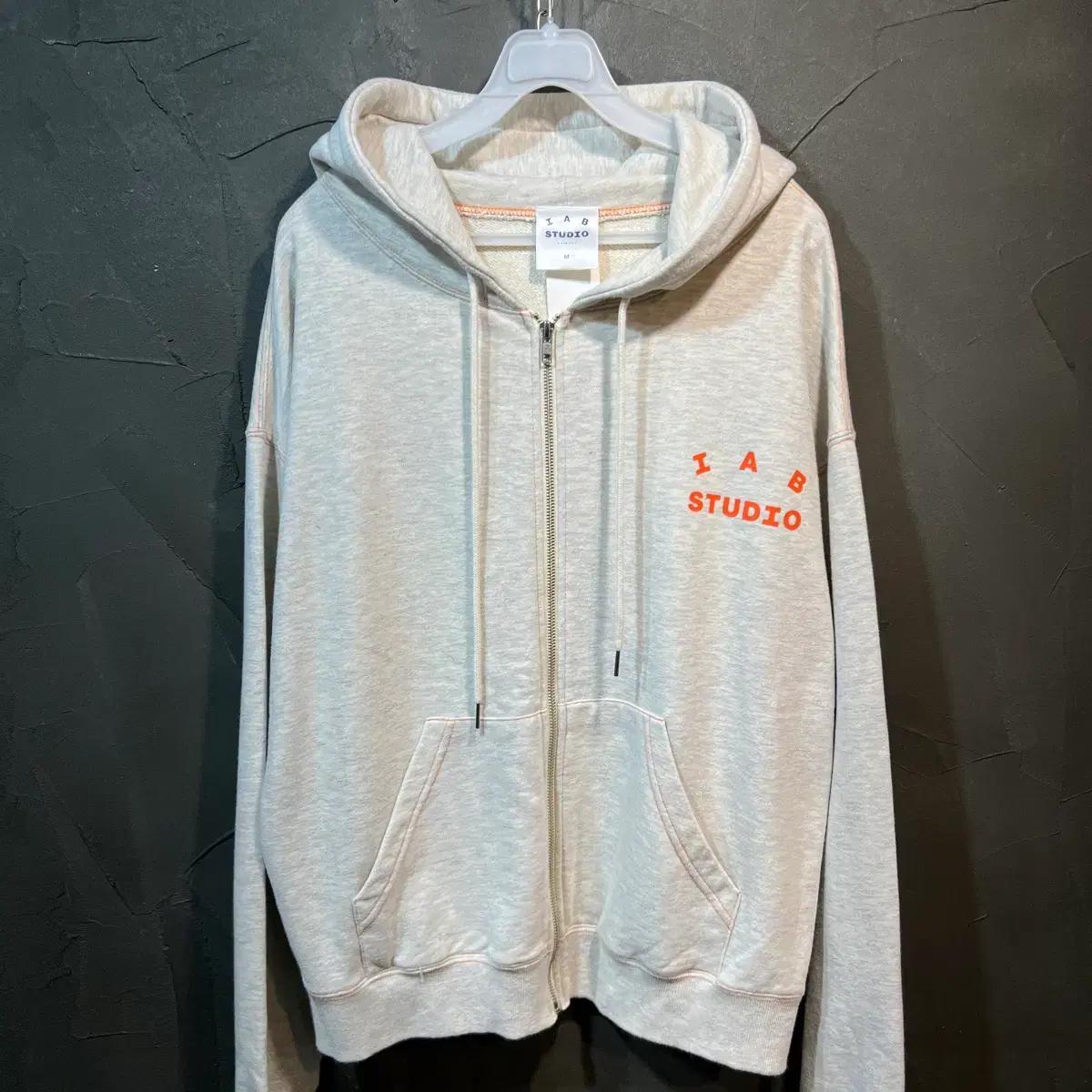 [M] IAB Studio X SKT Sphere 아이앱 후드집업