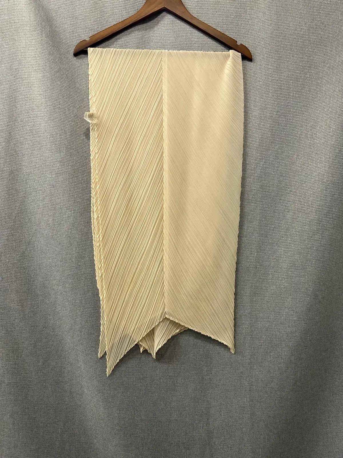 PLEATS PLEASE ISSEY MIYAKE 플리츠 플리즈 스카프