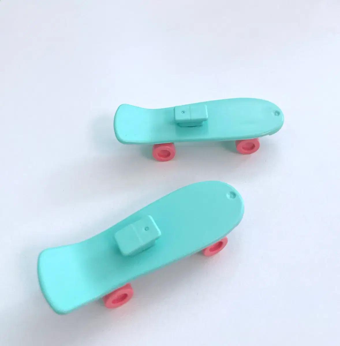 플레이모빌 소품-스케이트보드(민트)