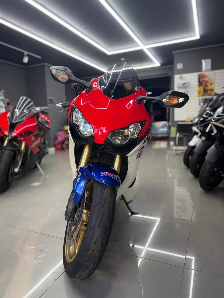 혼다 cbr1000rr 09년 판매 합니다