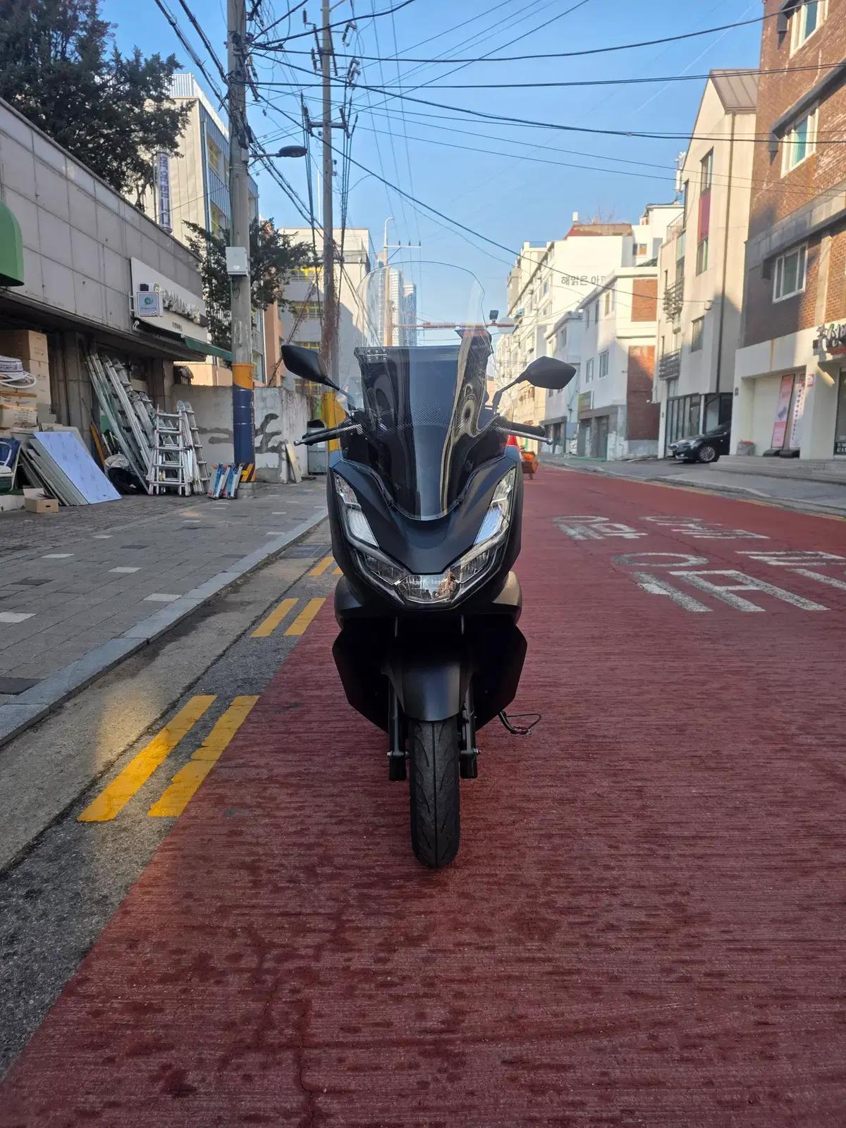 LK ) 배달세팅된 24년식 PCX125 ABS모델 28,000km