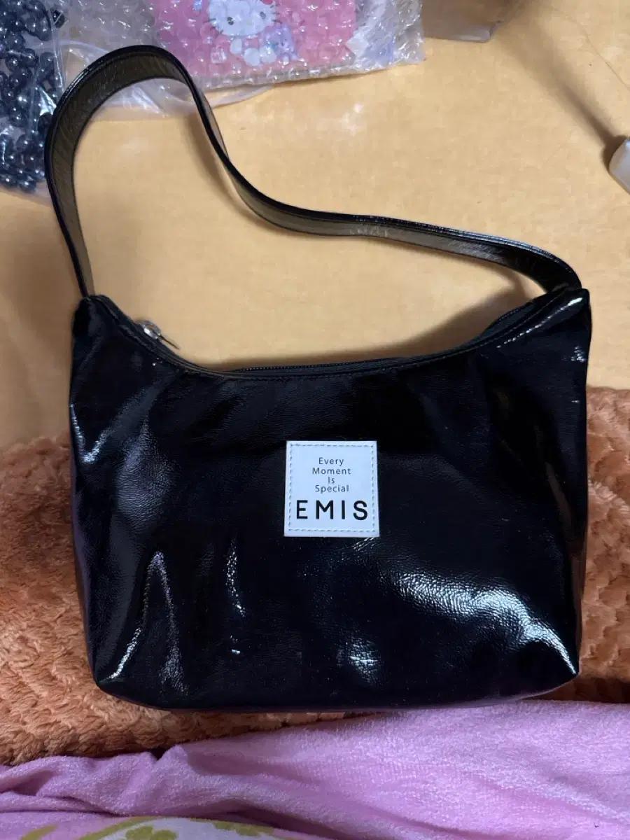 Emis 이미스 에나멜 호보백