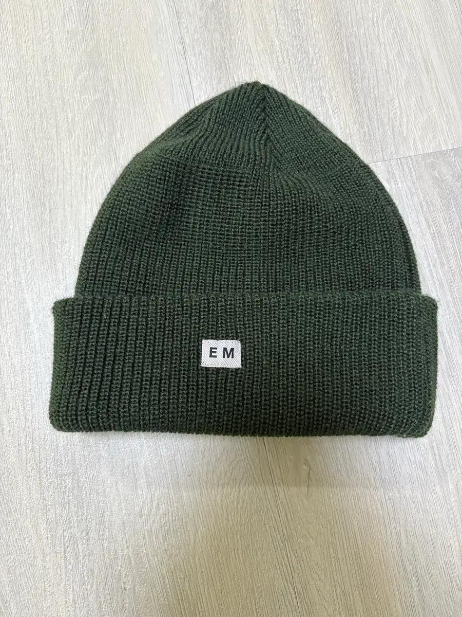 ends and means watch cap