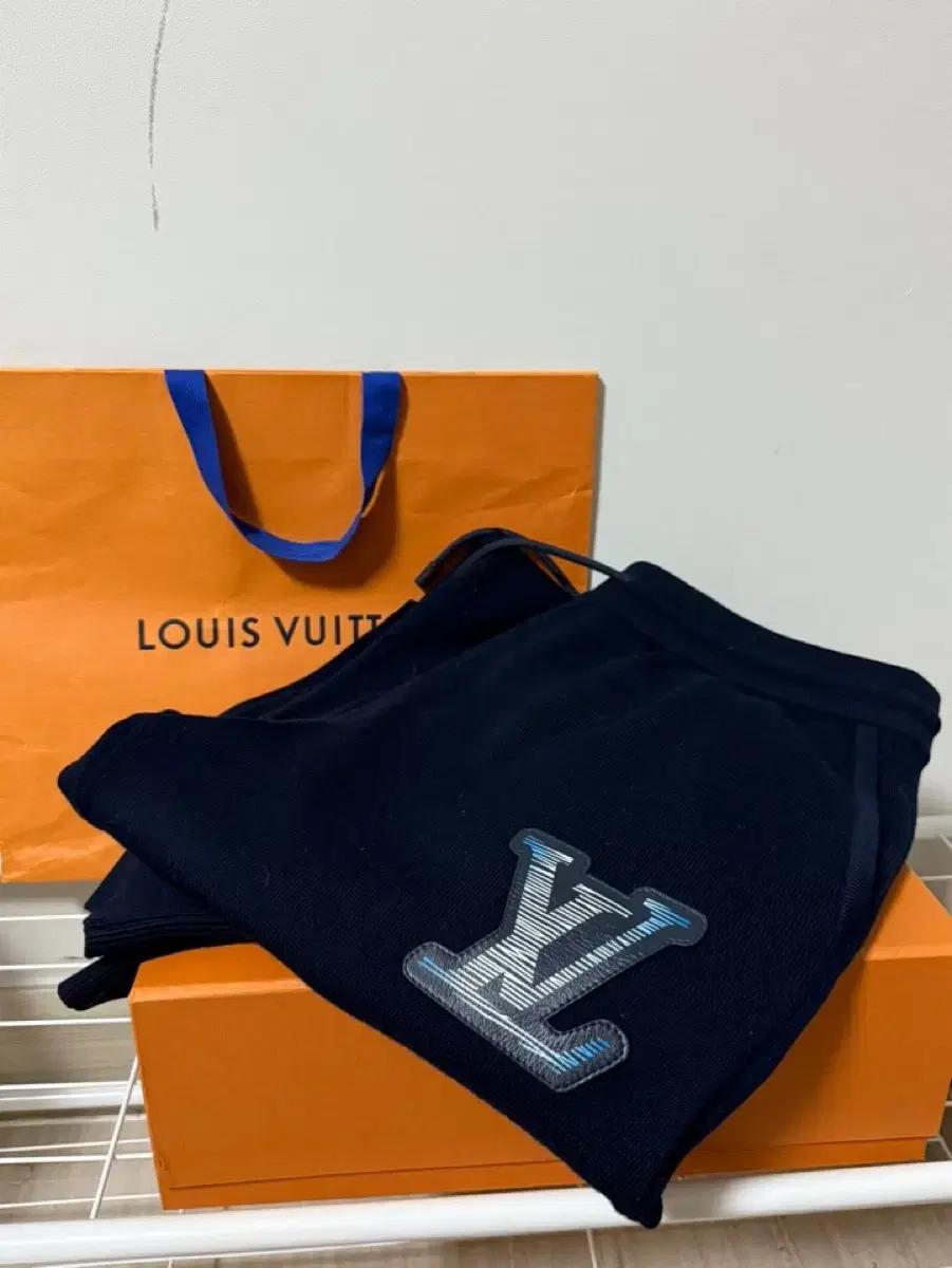 LOUIS VUITTON 루이비통 울 엔드 레더 조거팬츠