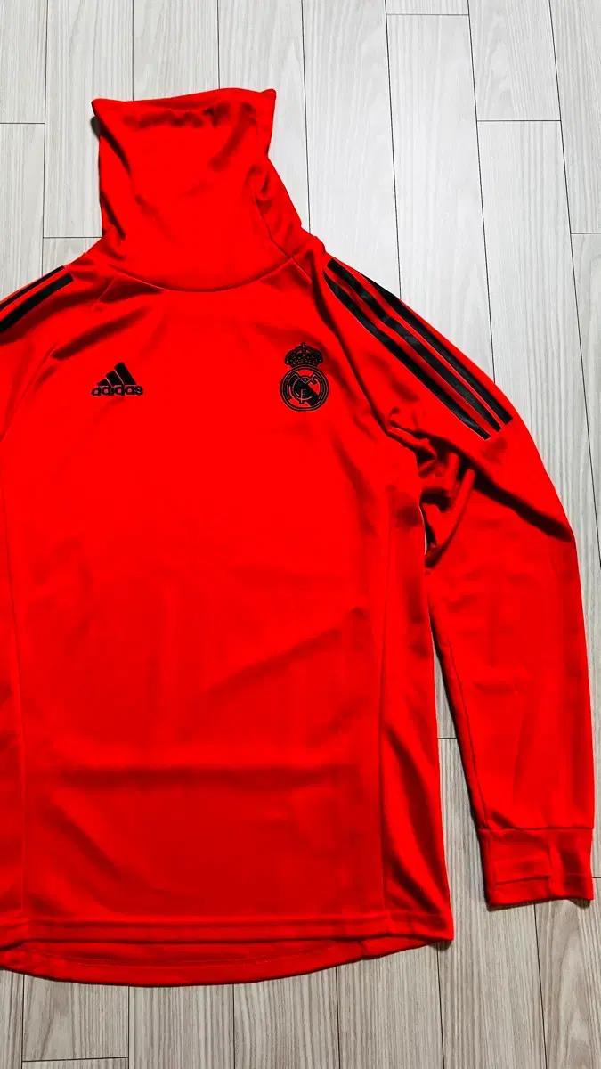 아디다스 레알마드리드 핫 레드 터틀넥 트레이닝 드릴탑