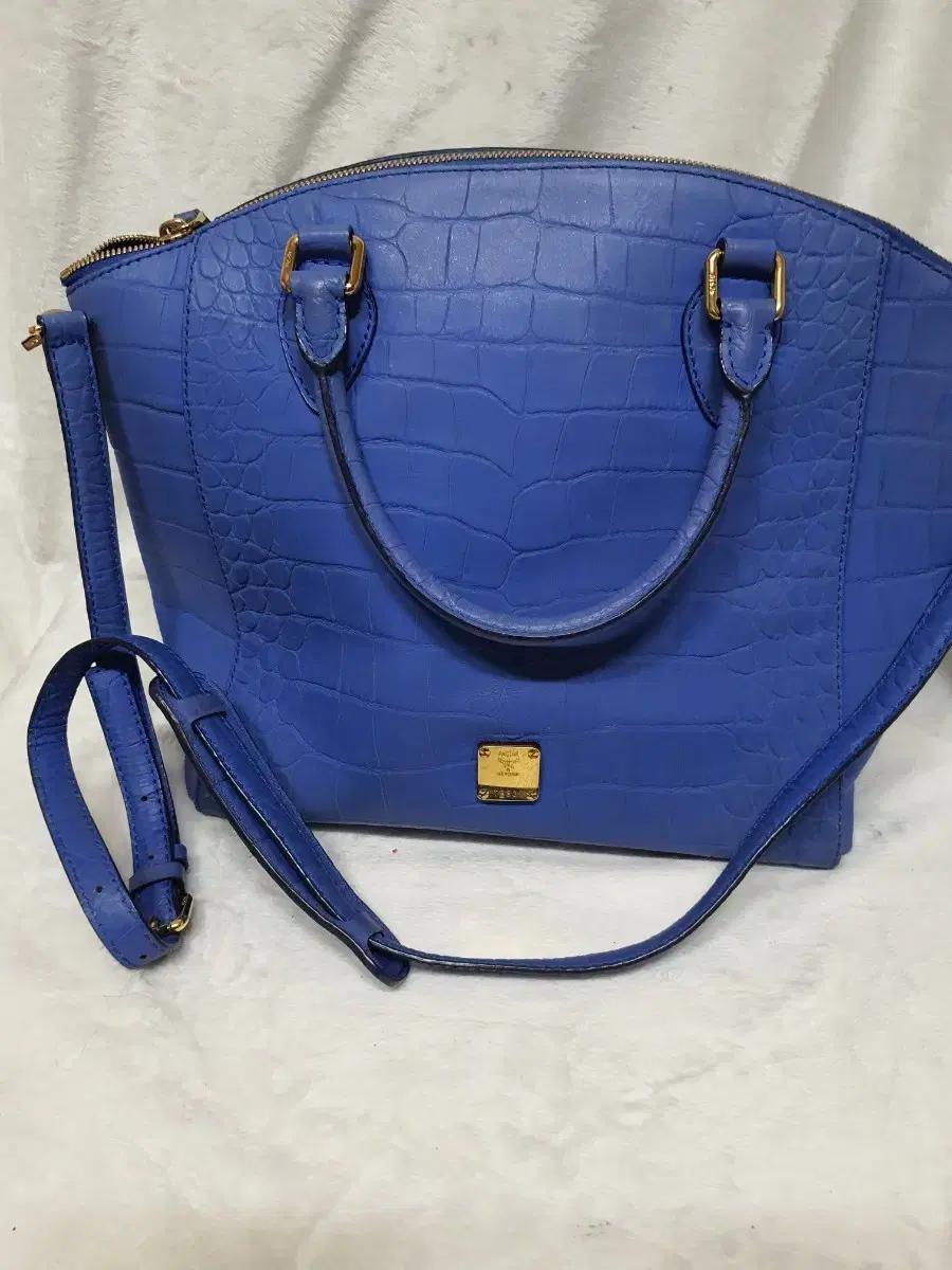 정품 mcm 가죽 숄더백