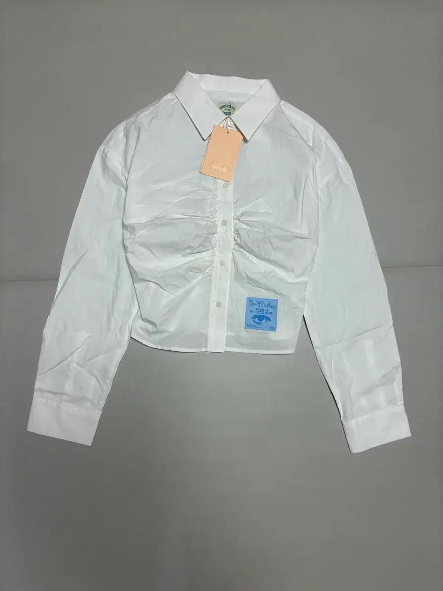 시눈 프릴 셔링 크롭 셔츠 새상품 화이트