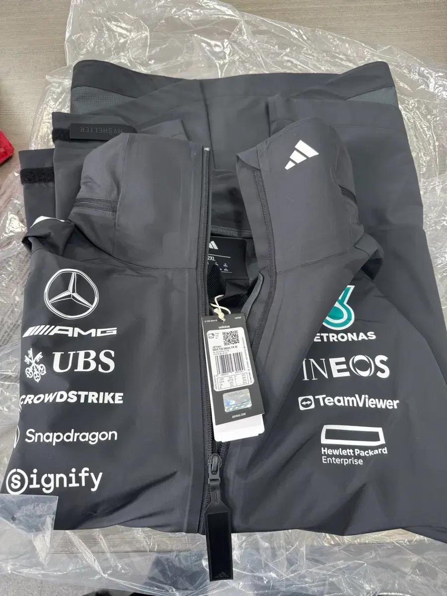 아디다스 팀 메르세데스 F1 레인자켓