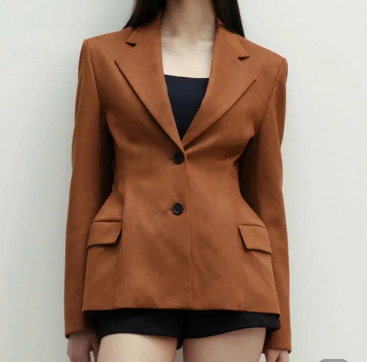 더티스 스웨이드테일러드자켓 판매해요