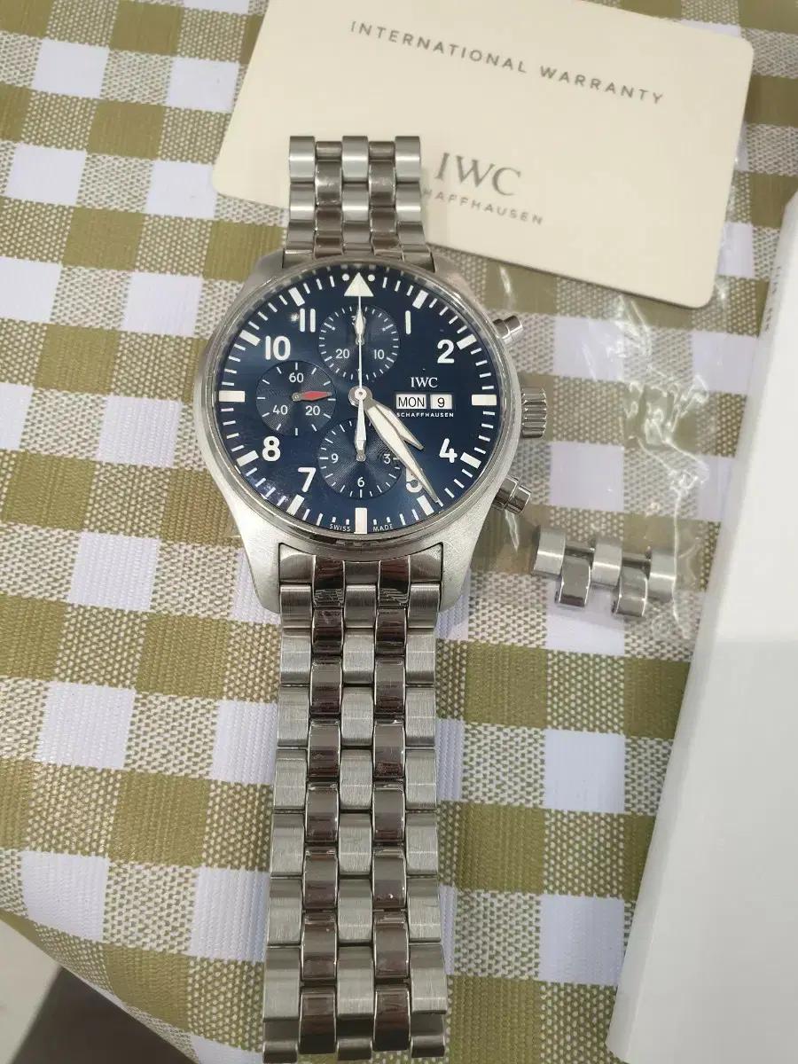 IWC 파일럿 크로노그래프 메탈 시계 (정품)