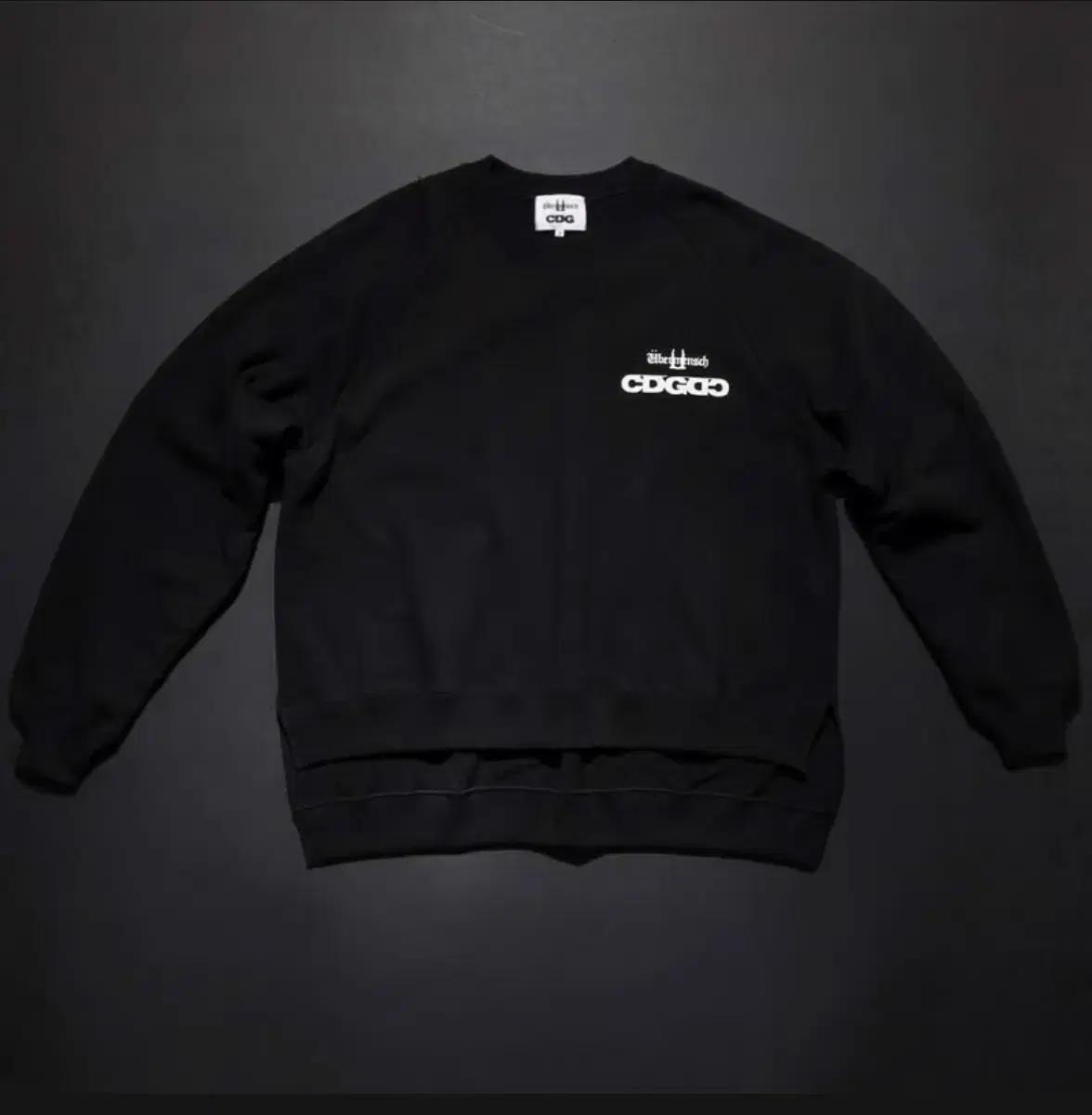 GD X CDG 맨투맨 M사이즈 판매합니다