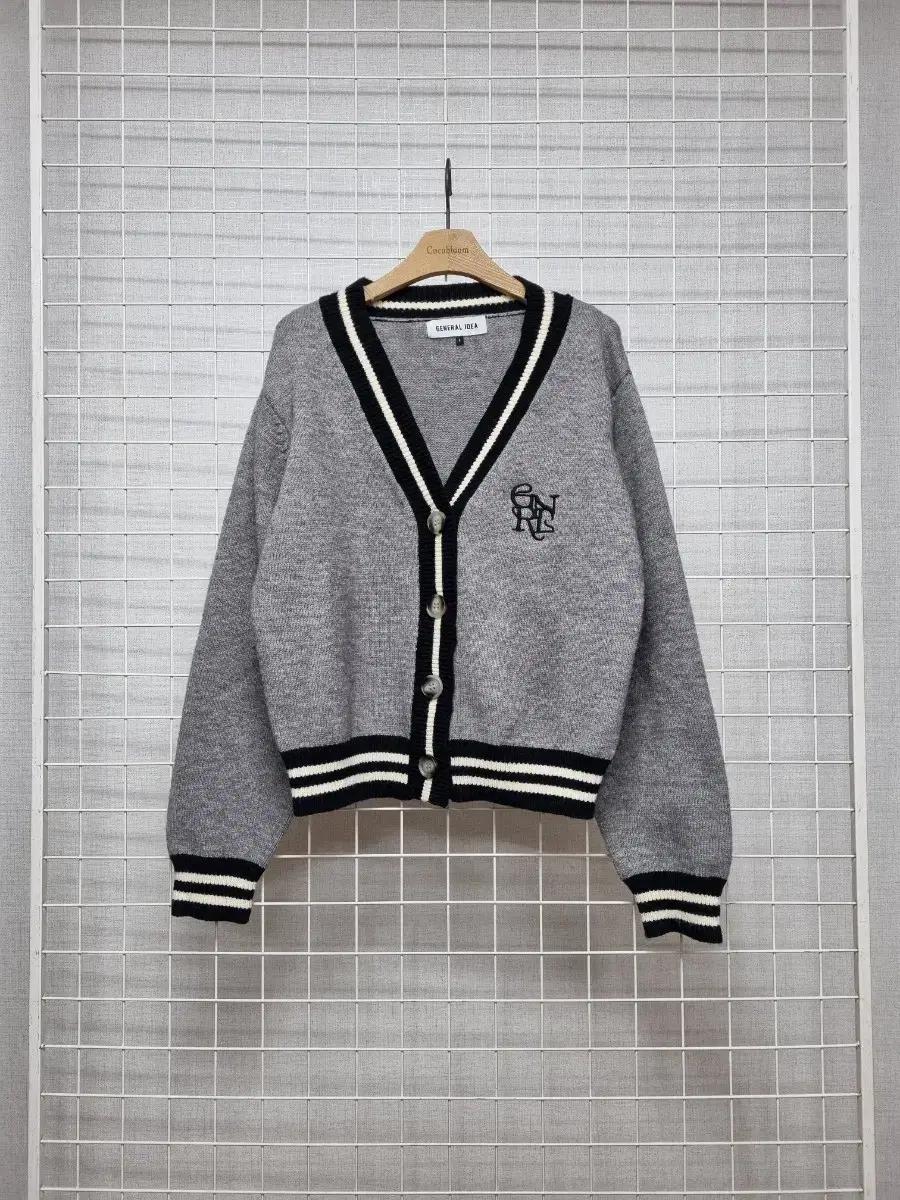 제너럴아이디어 니트가디건 (새상품급)