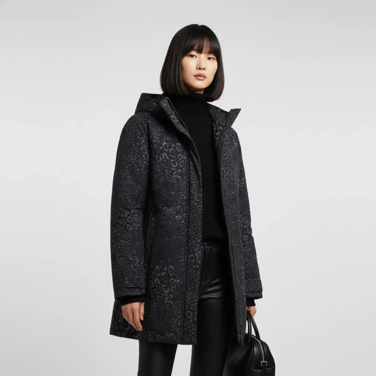 마크 제이콥스 MARC JACOBS 블랙 패턴 코트 77 사이즈 아우터