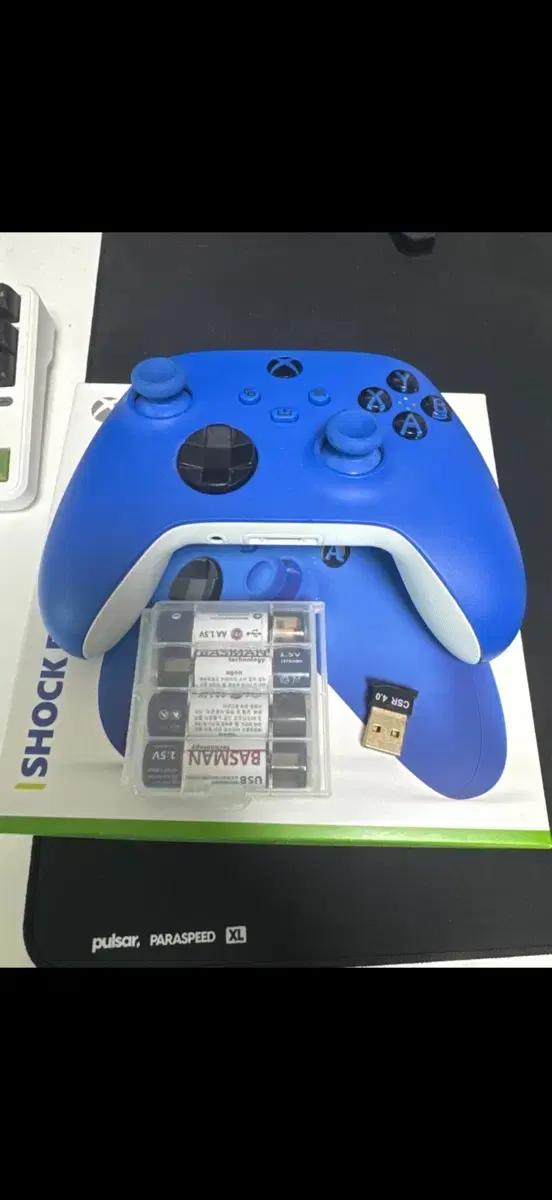 Xbox 엑스박스 컨트롤러 쇼크블루 + 바스맨 충전지