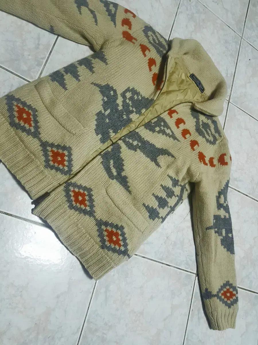 올드빈티지 써스데이아일랜드 니트자켓