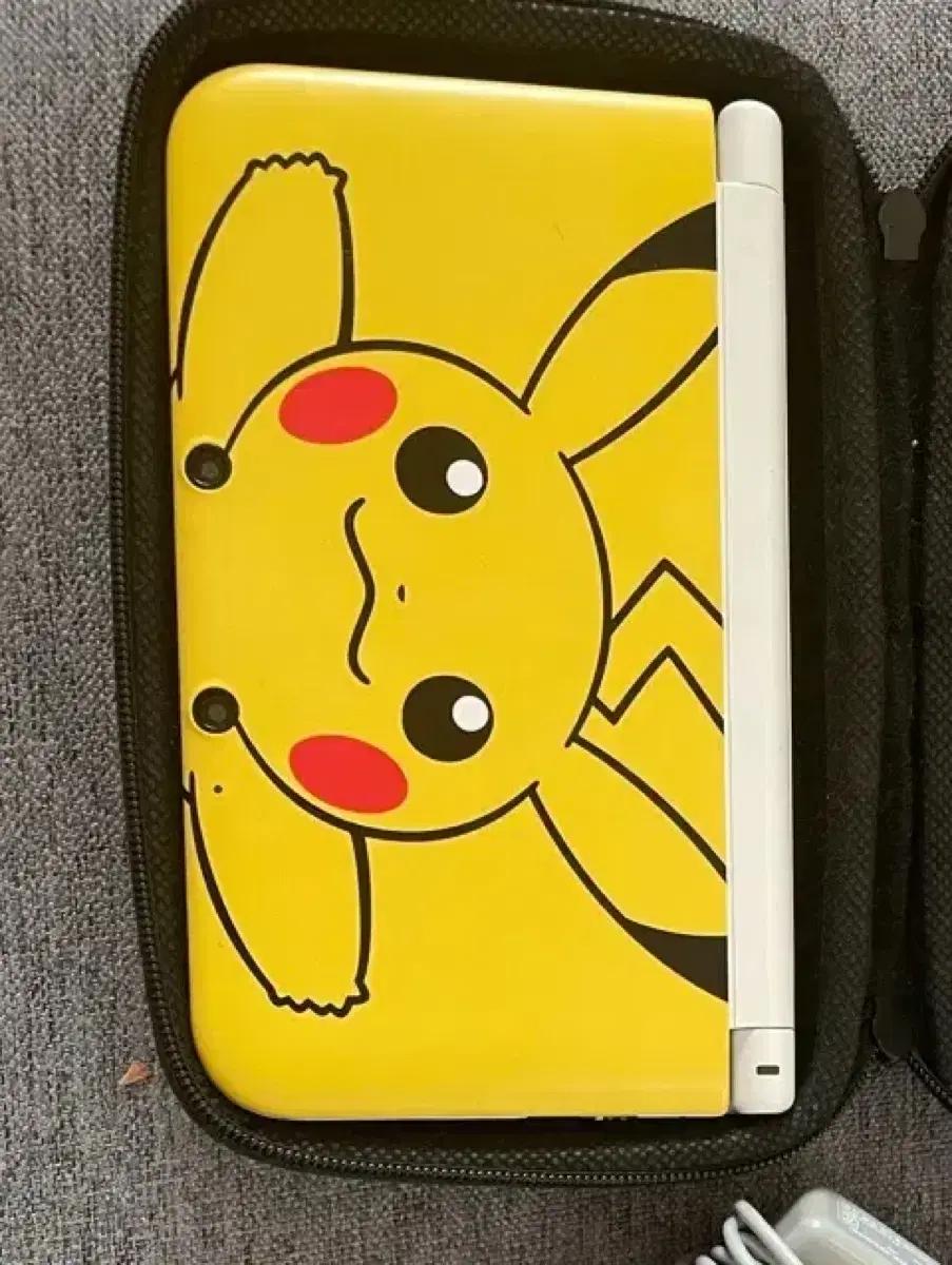 닌텐도 3DS 피카츄 에디션 팔아요