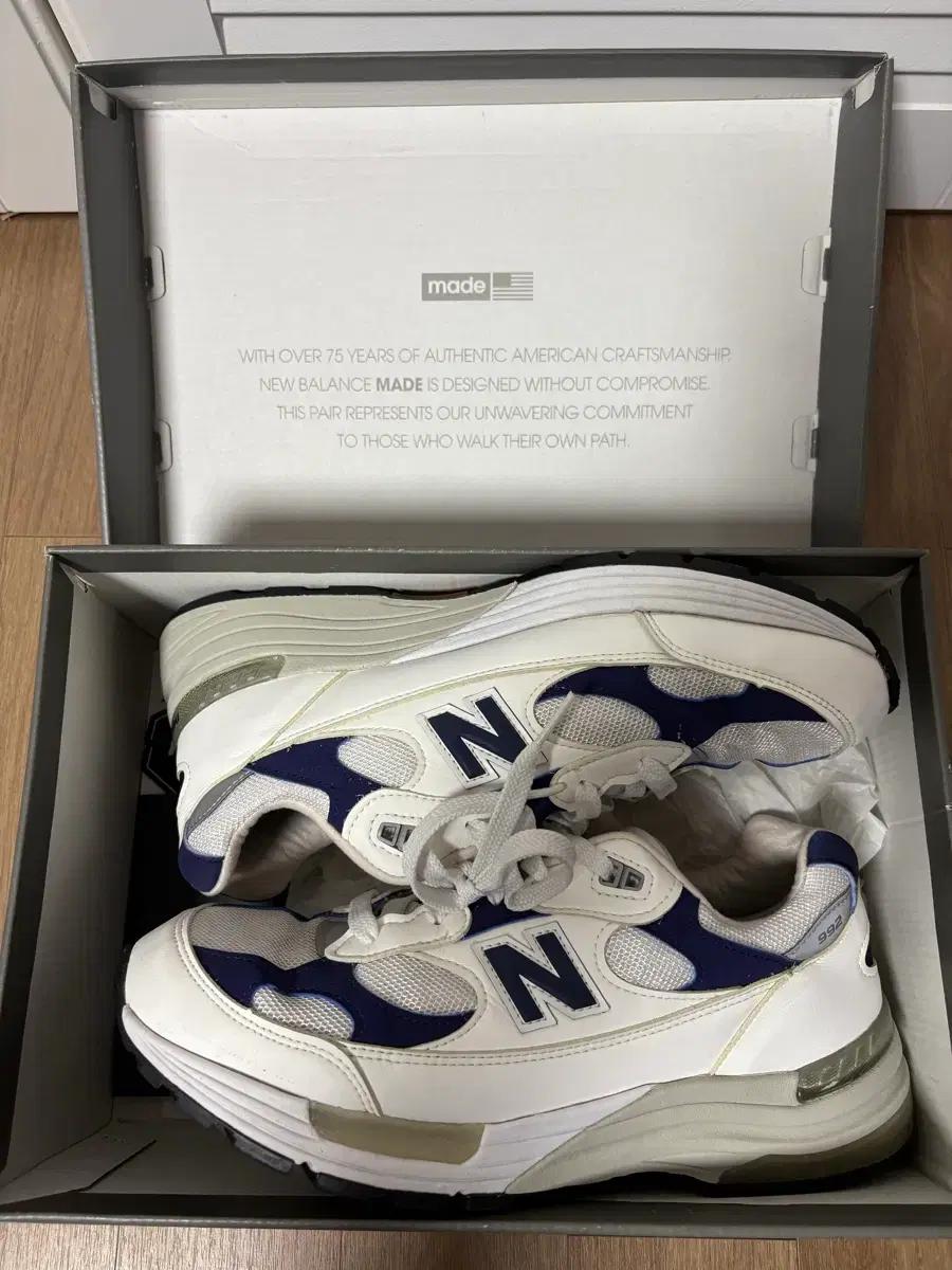 뉴발란스 992 네이비 화이트 275