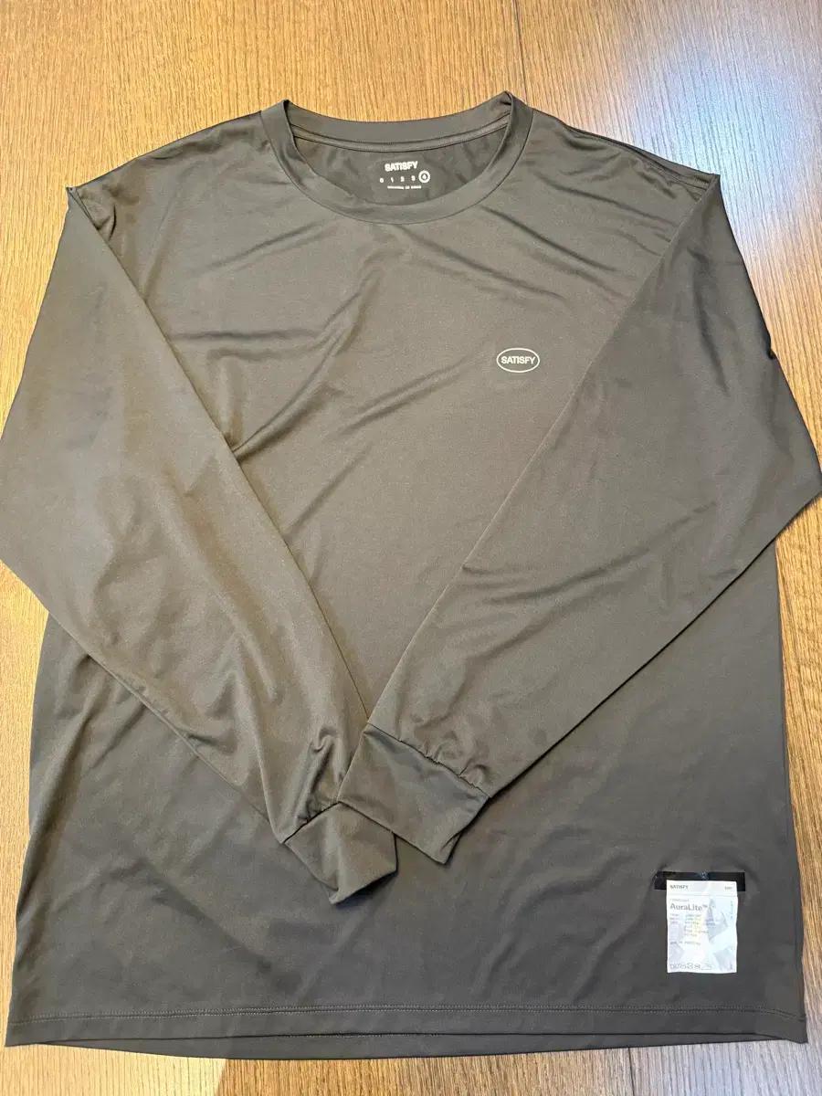 세티스파이 satisfy 롱슬리브 XL