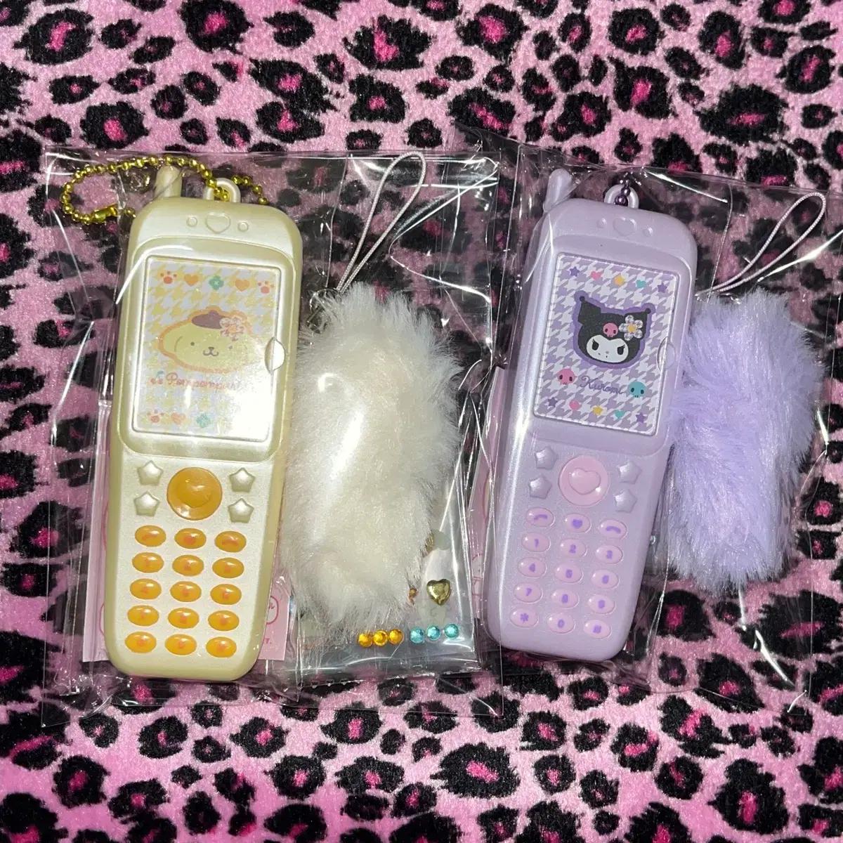 산리오 피쳐폰 (쿠로미,폼폼푸린)