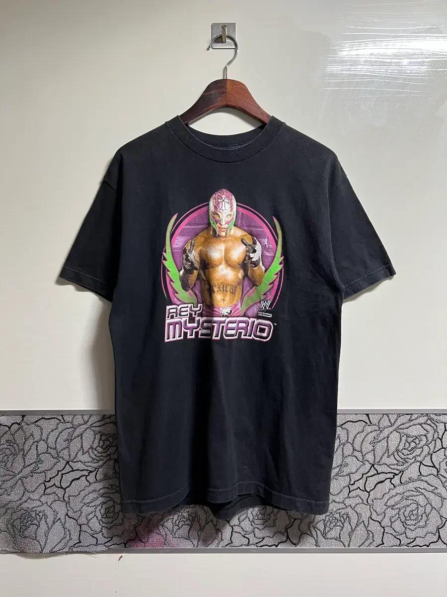 2005 WWE 레이미스테리오 티셔츠