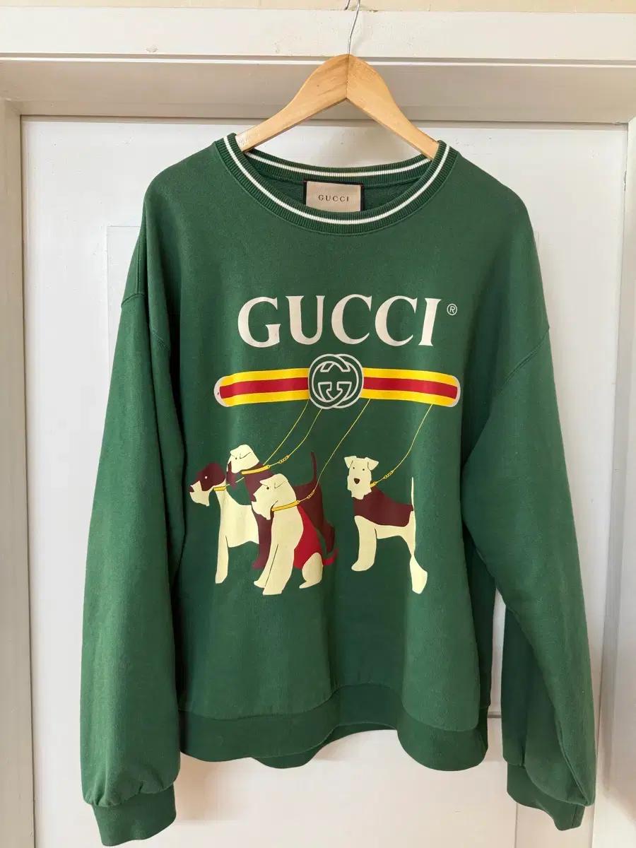 구찌 도그 로고 맨투맨 L