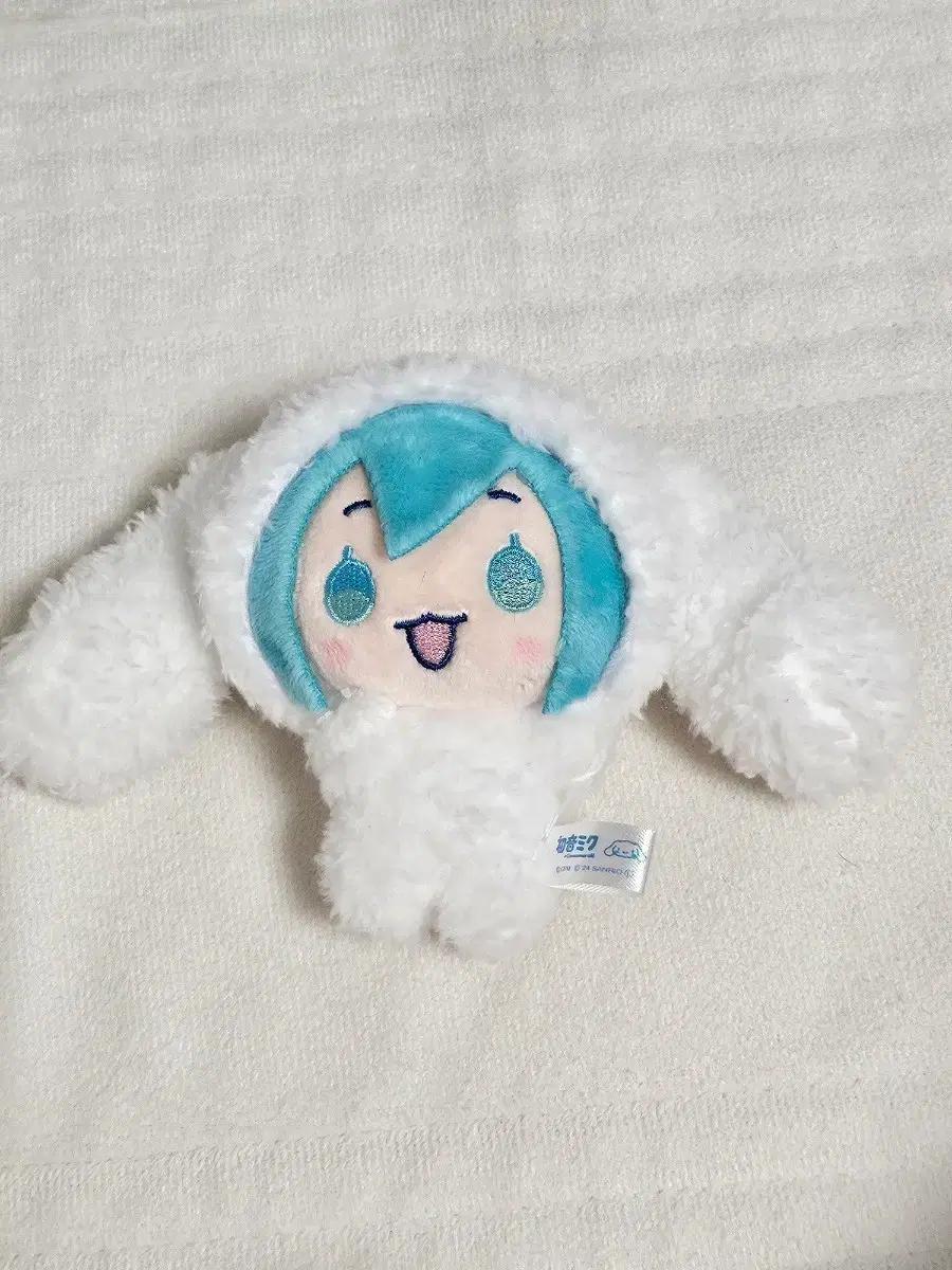 하츠네 미쿠 산리오 시나모롤 콜라보 인형