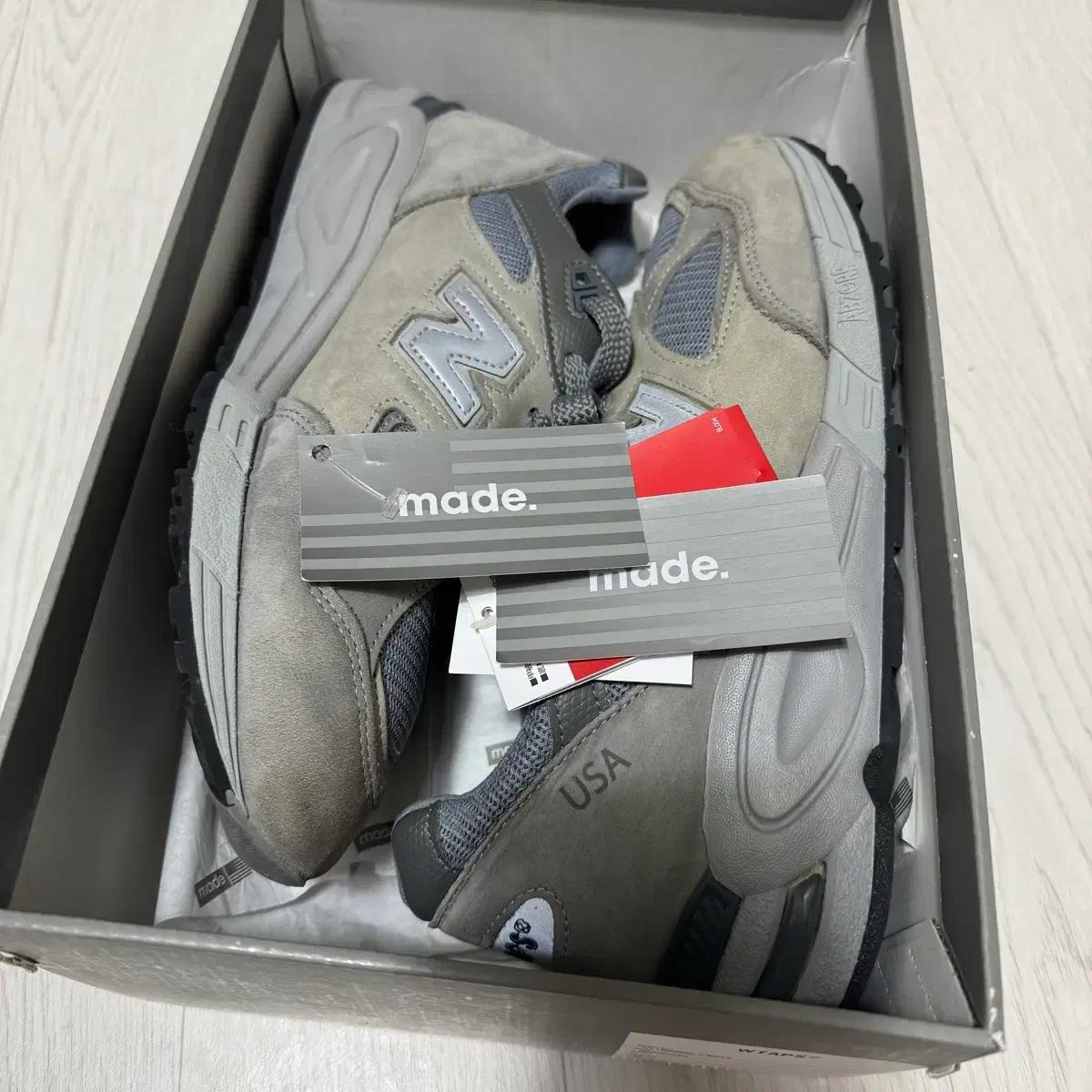 뉴발란스 WTAPS 990V2 메이드 인 USA 그레이 (280)