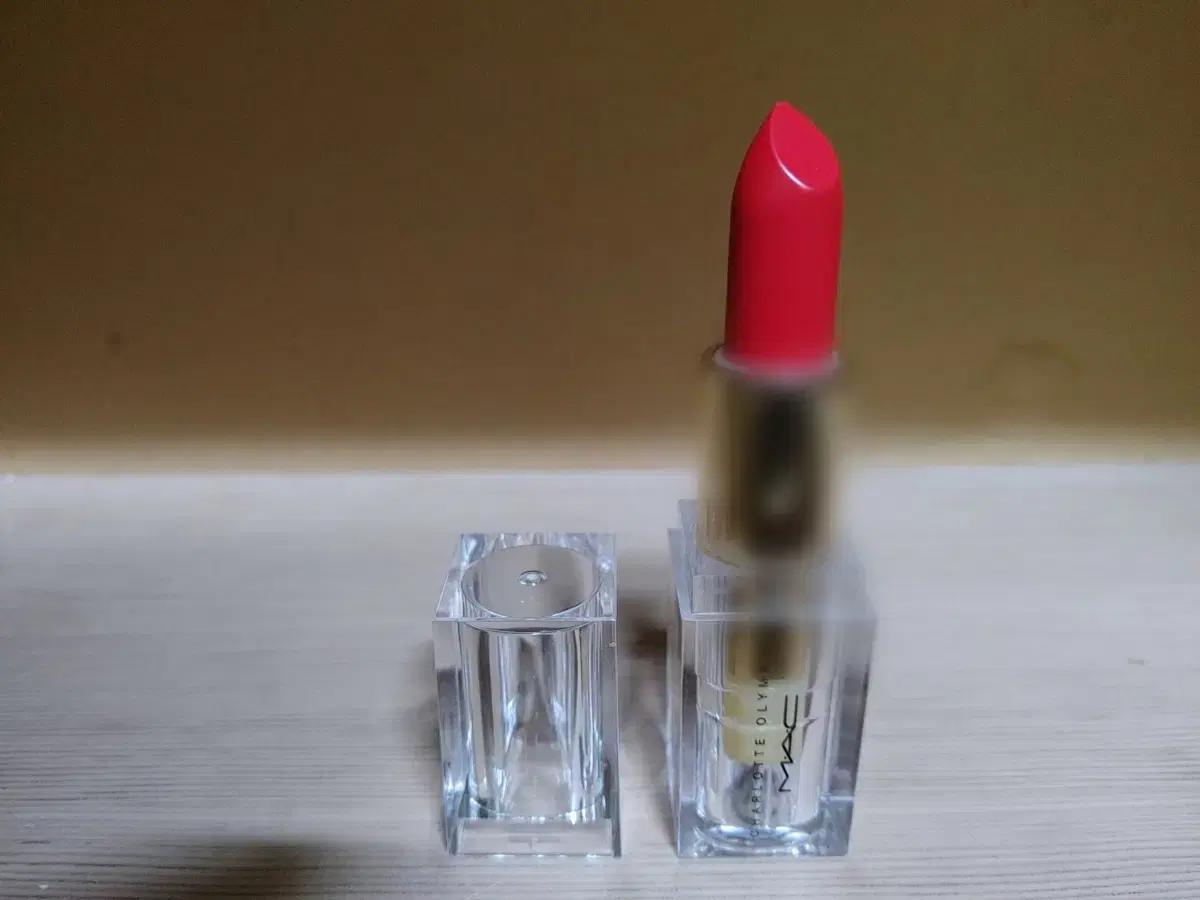 *새상품,한정판* 맥 MAC 립스틱 - 스탈렛스칼렛 (샬롯올림피아)