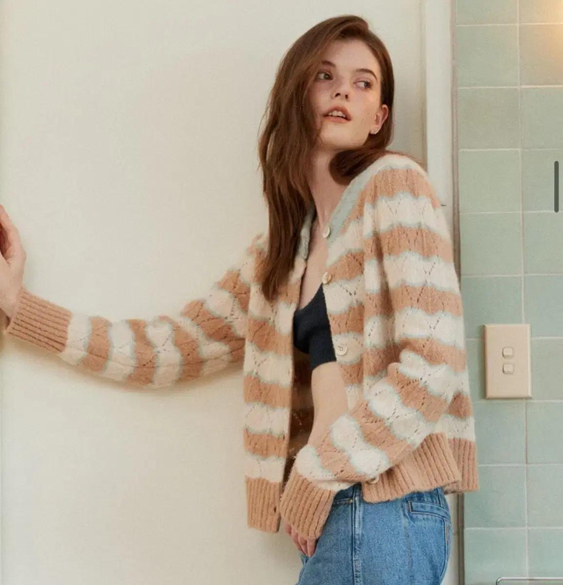 써스데이아일랜드 물결 가디건