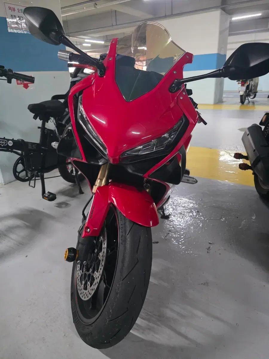 CBR650R 20년식 익실 풀베기 팔아요.