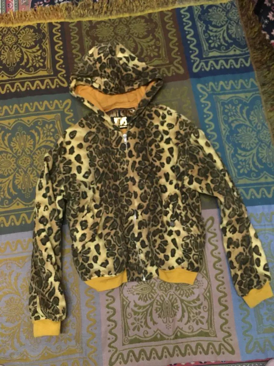 AVANT GARDE NEWS leopard jacket