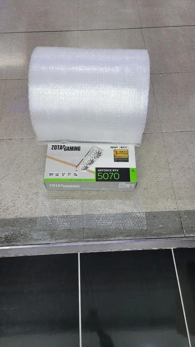 조텍 RTX 5070 AMP 화이트 그래픽카드