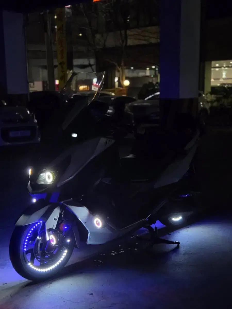 대구 22년 크루심알파300 풀튠 보이져 조이맥스xmax pcx nmax