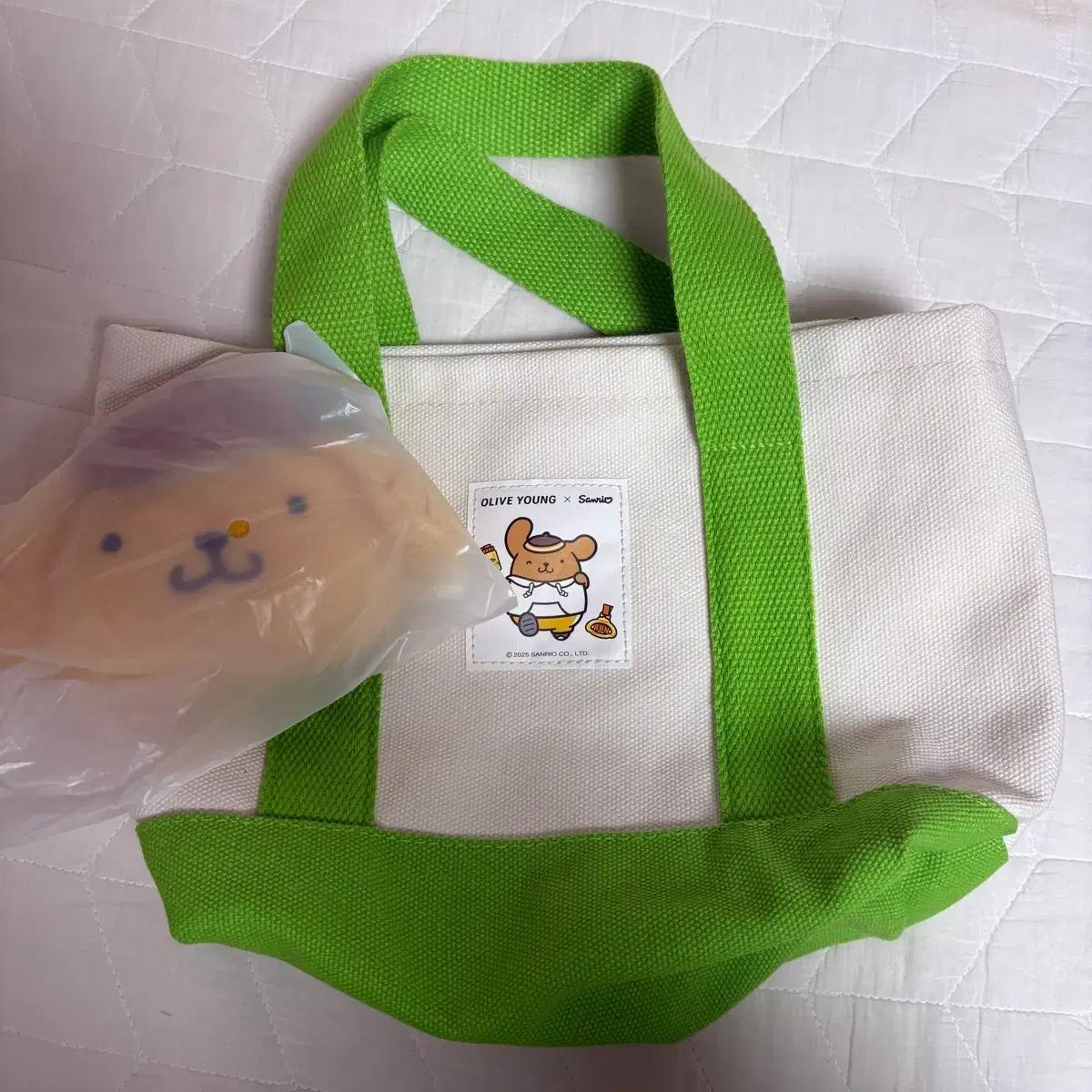 올리브영 폼폼푸린 가방, 키링 인형 세트