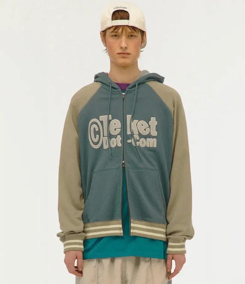 테켓 후드 집업 Tilted Zip-Up Hoodie Khaki Beig