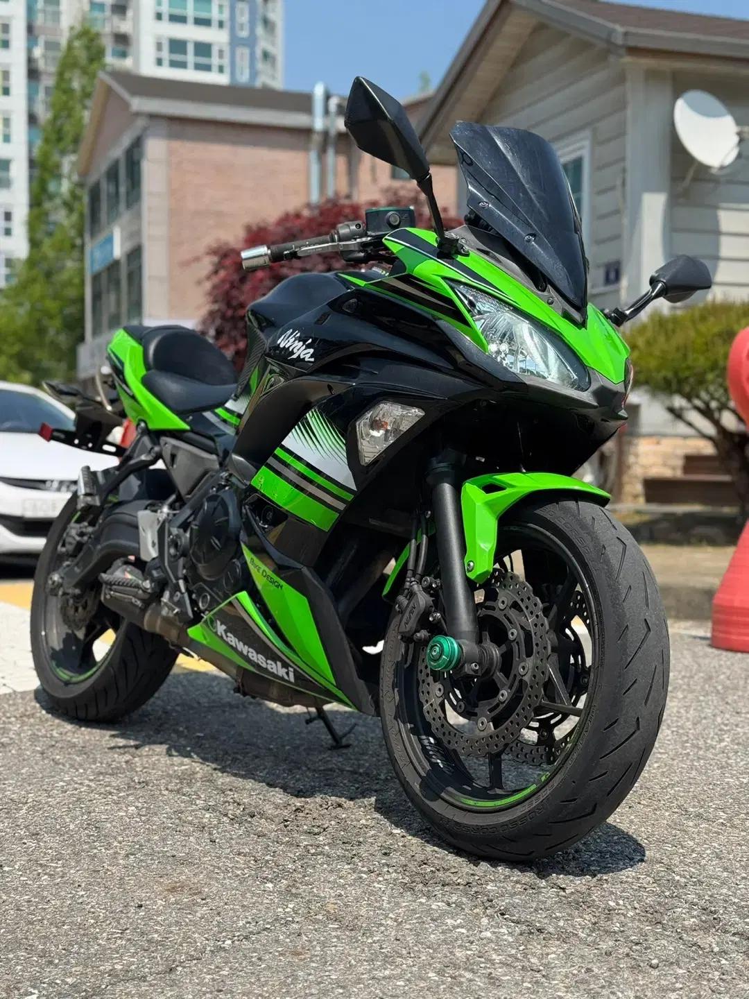 구변완 ) 가와사키 닌자650 19년형 4만 저렴하게 판매합니다.