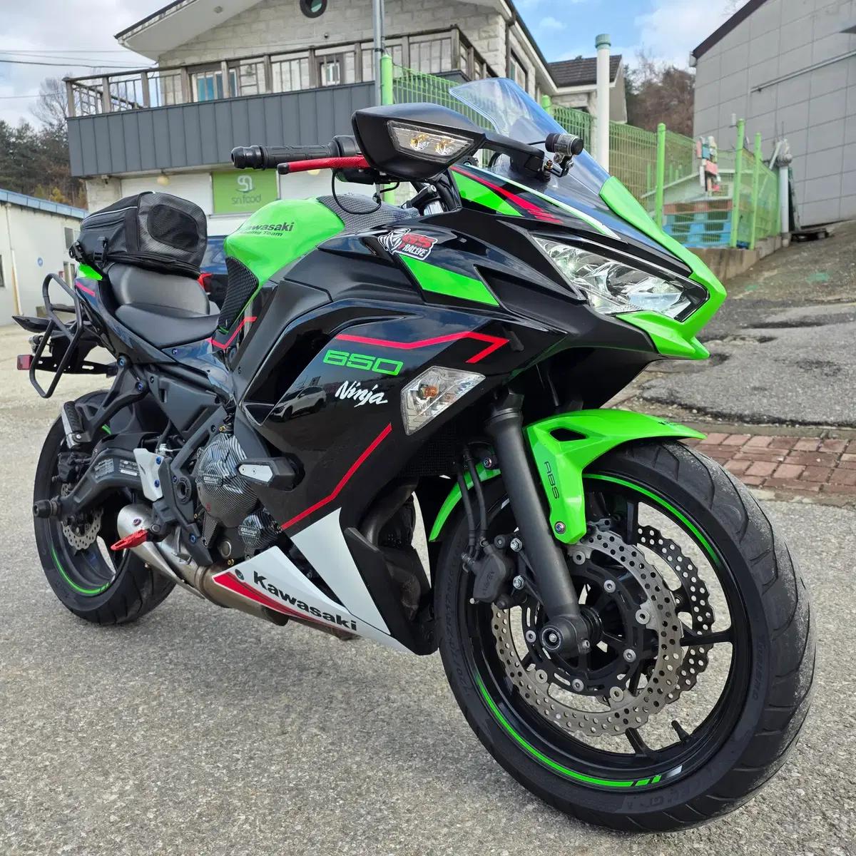 가와사키 닌자650 22년 2만 깔끔한 바이크 저렴하게 판매합니다.