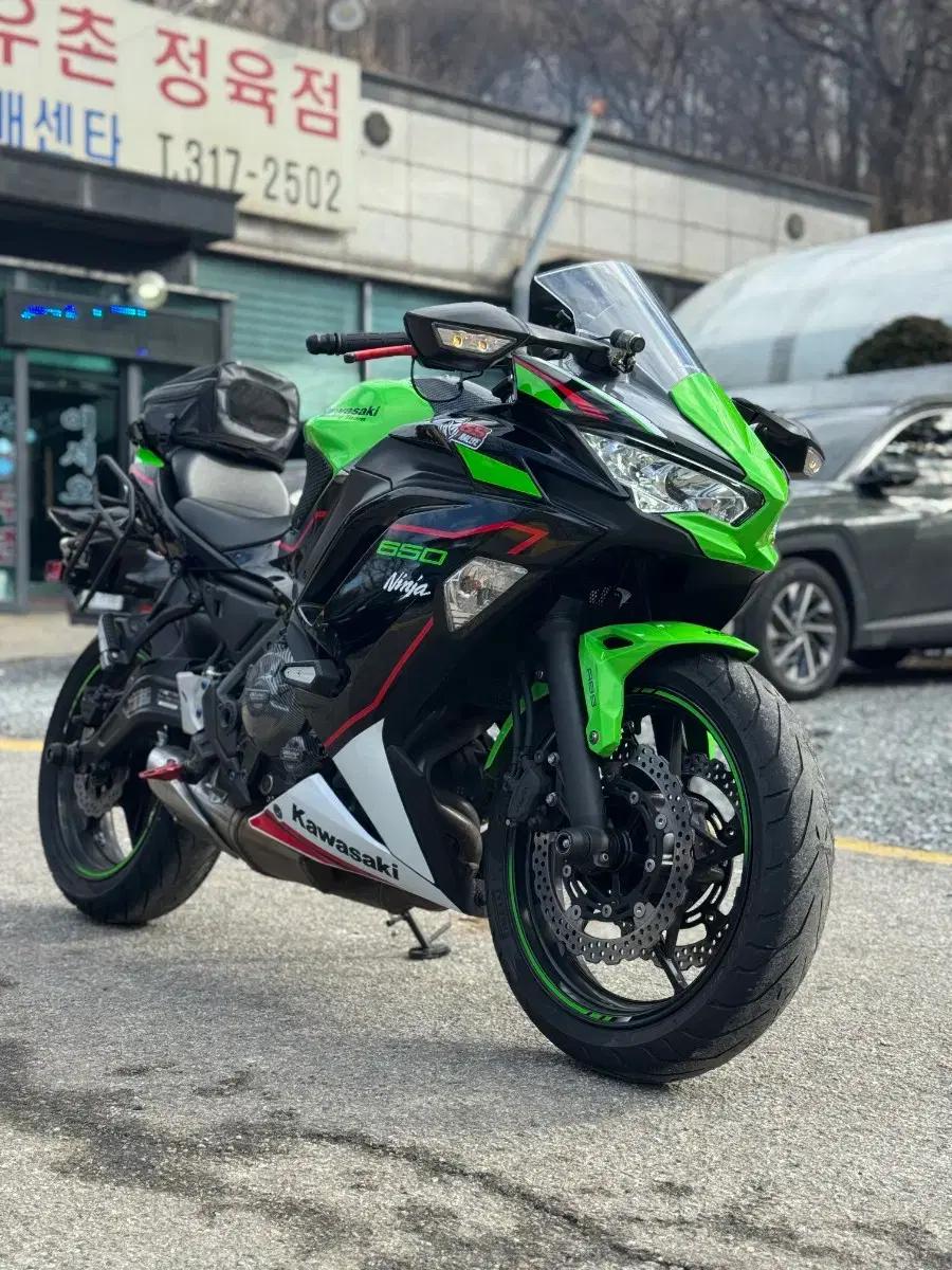 블박2채널 가와사키 닌자650 22년식 저렴하게 판매합니다.