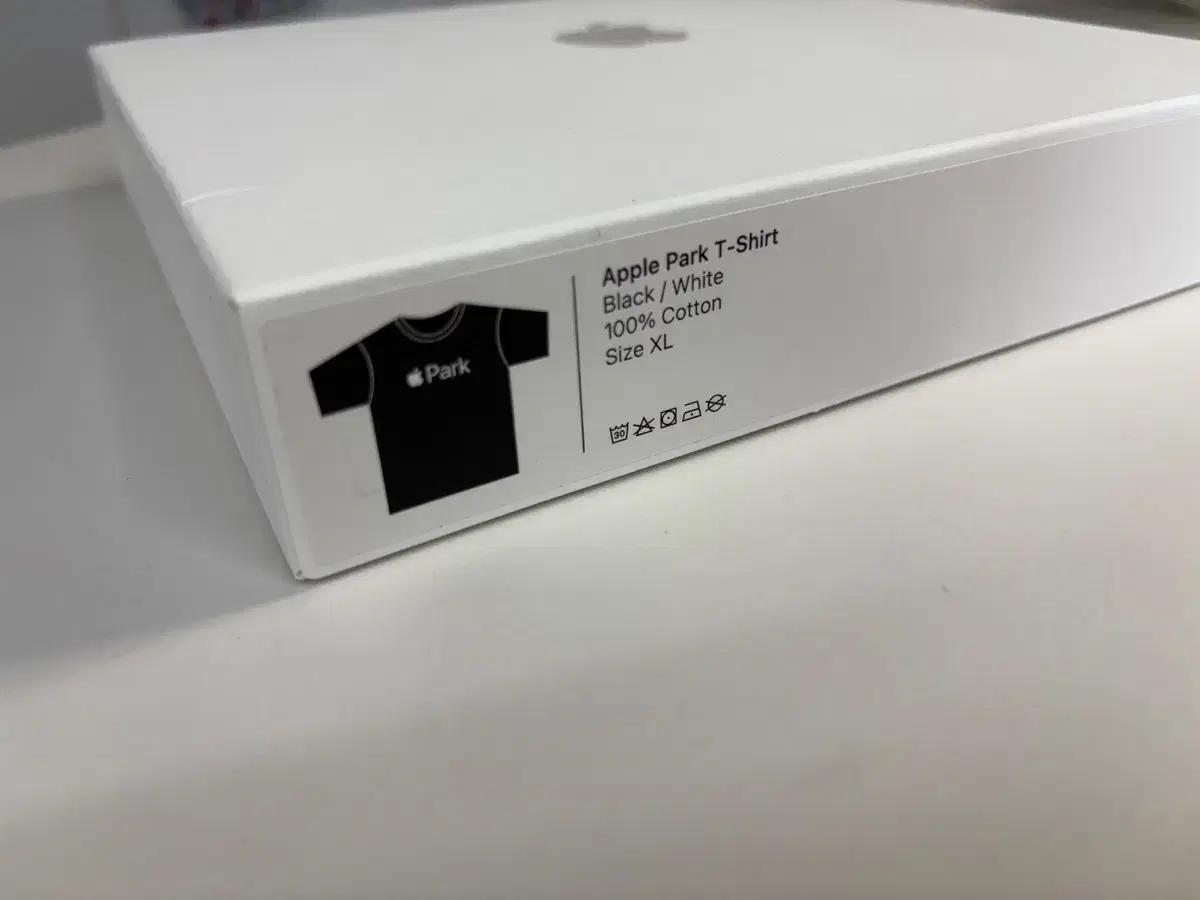 애플 APPLE WWDC 25 한정판 티셔츠 (애플파크)