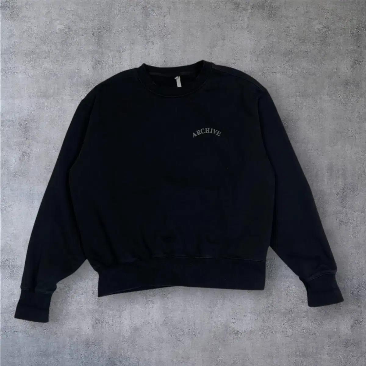 노이어 Noirer 블랙 ARCHIVE 로고 맨투맨 50