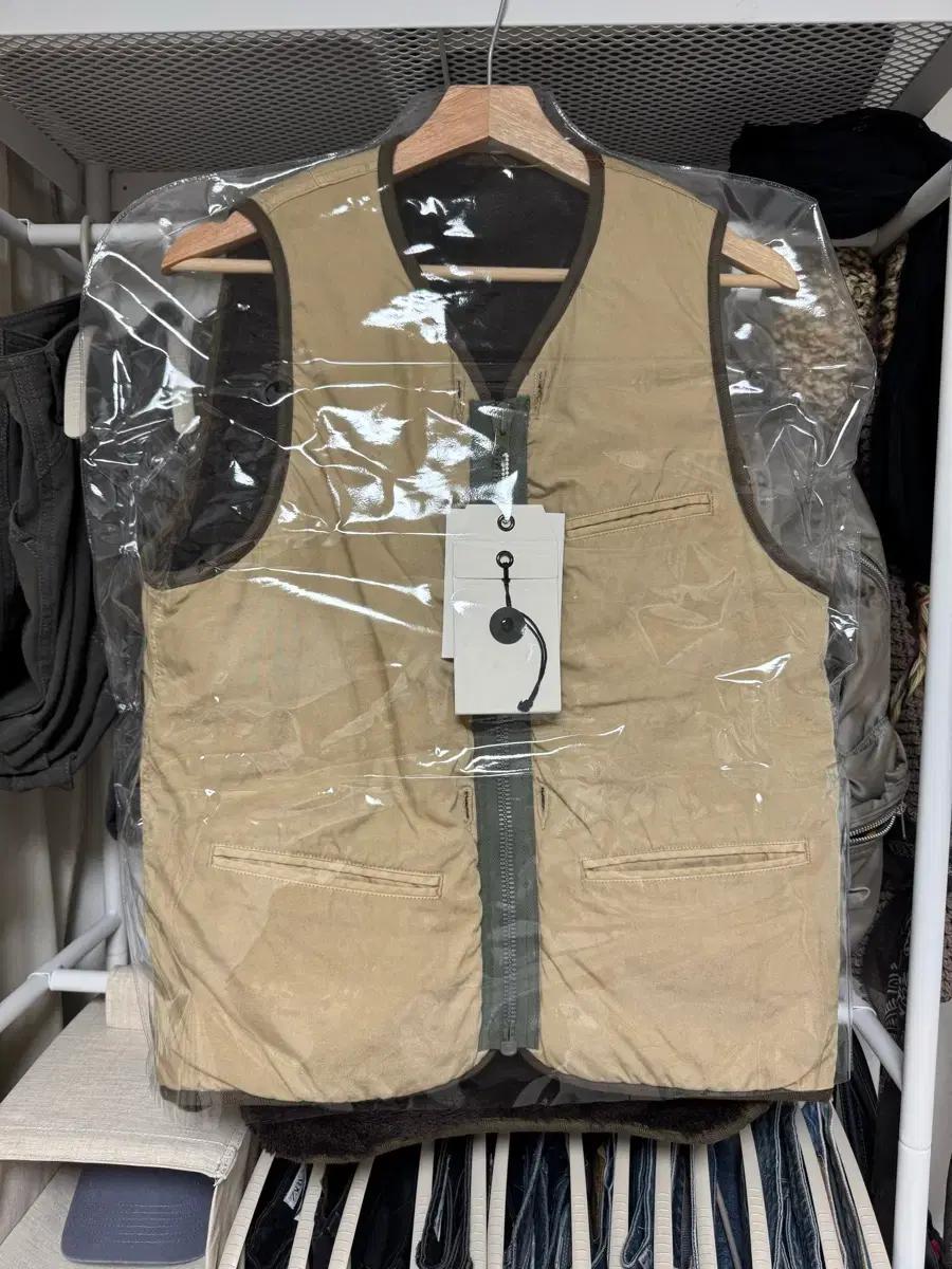 Visvim / CONTRARY DEPT 라이너 베스트 카키 / 2사이즈