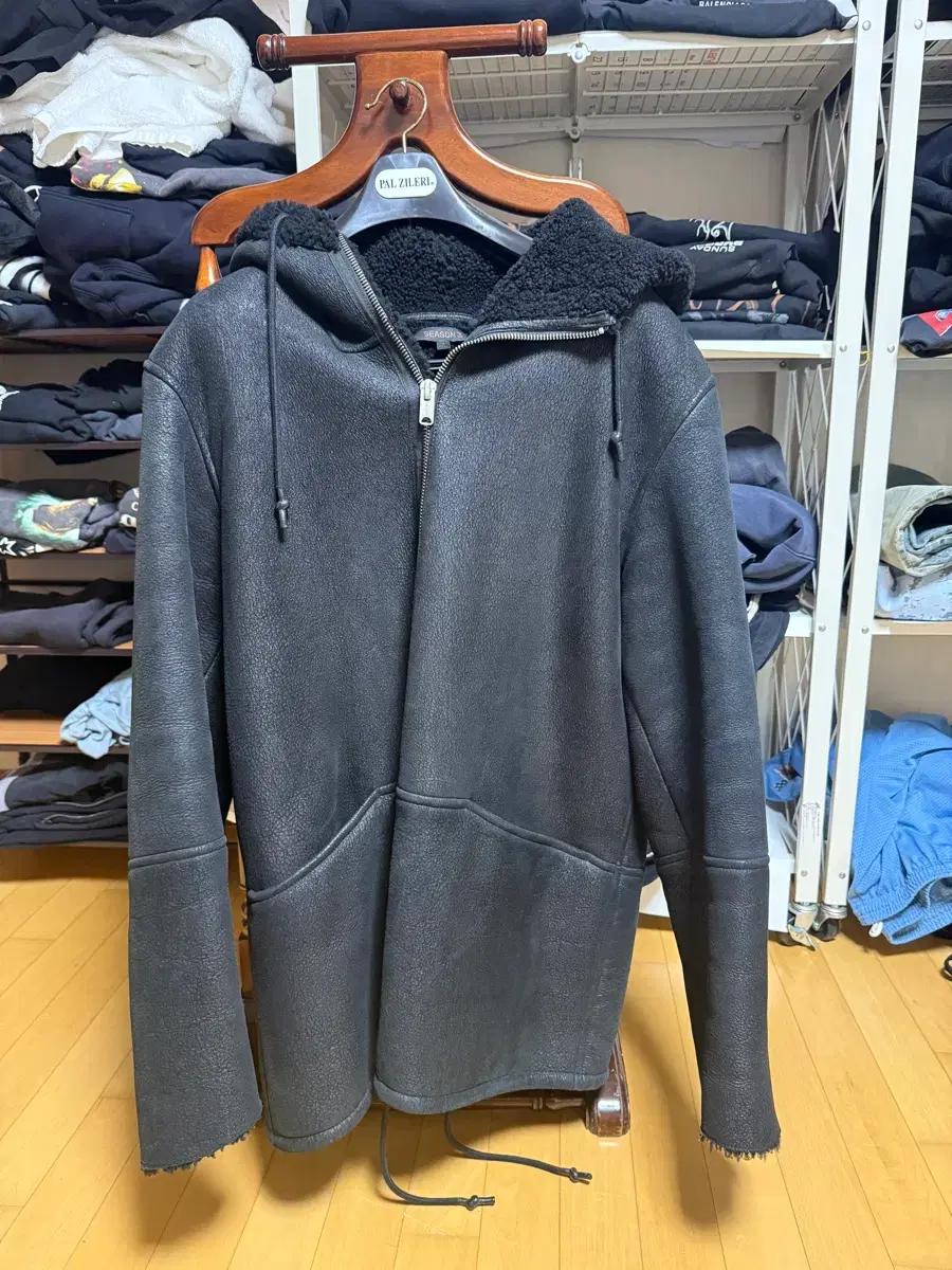Yeezy 이지 시즌 3 무스탕
