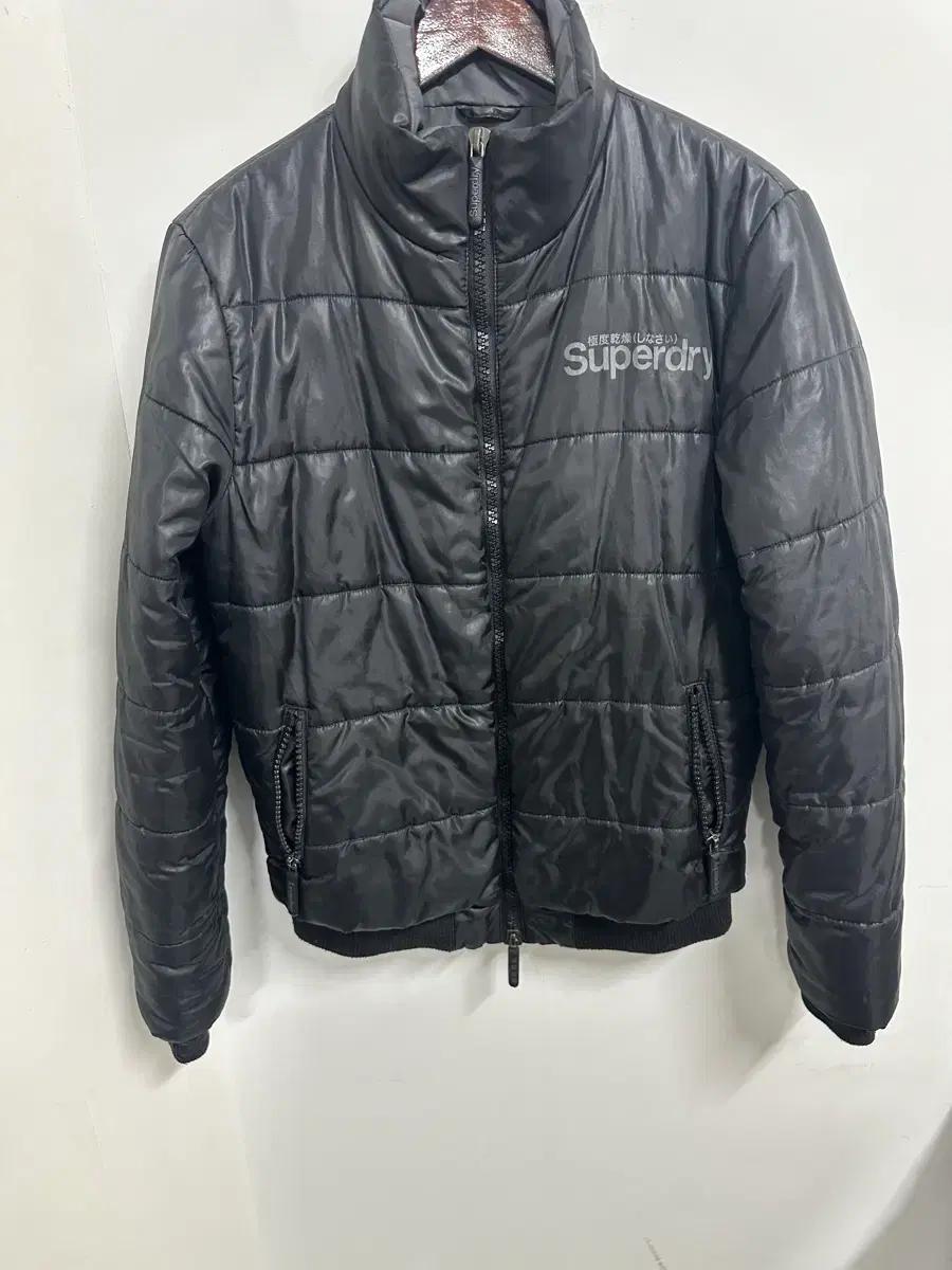 [만원 아라비아빈티지]  Superdry 검정색 패딩 점퍼 90