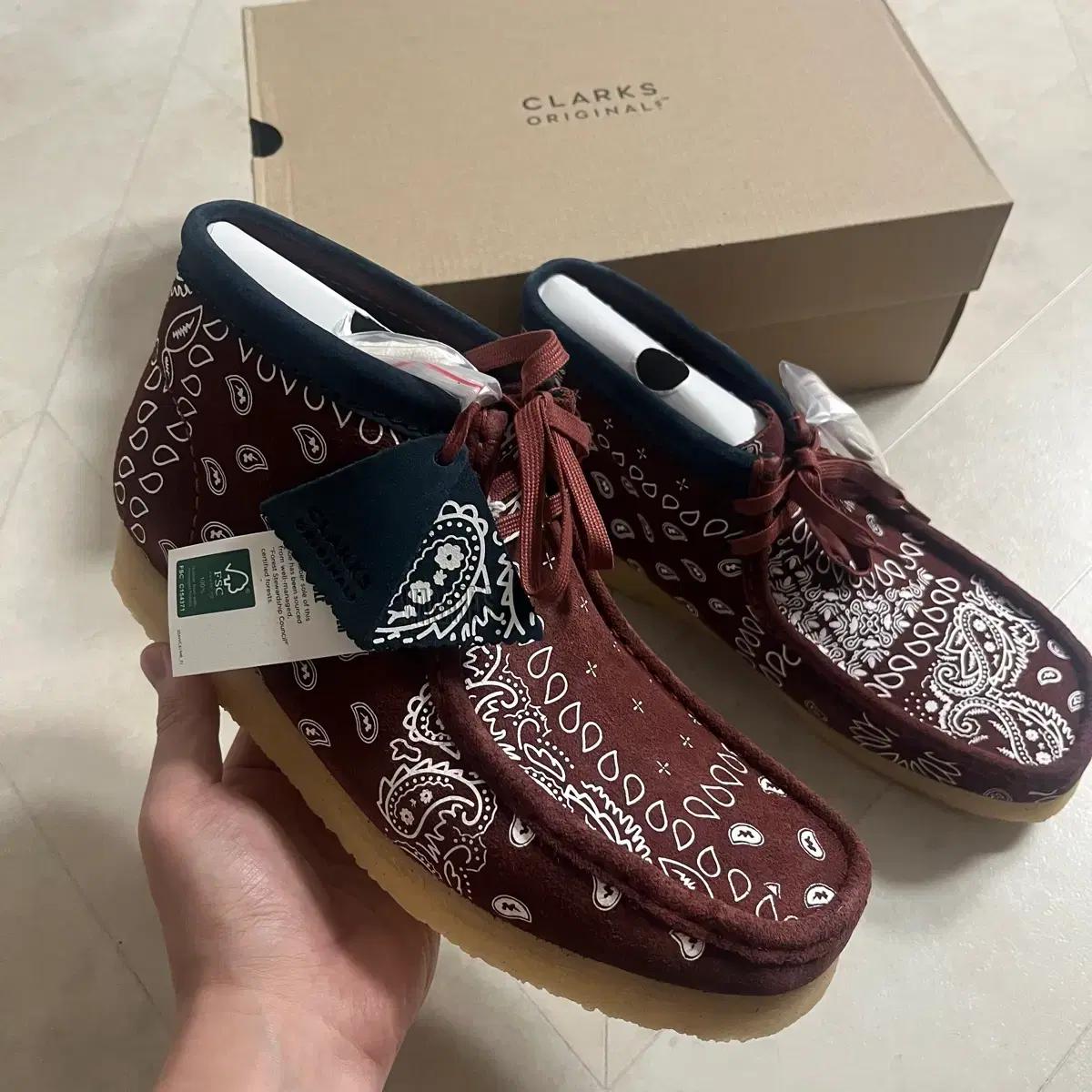 [새상품]클락스 왈라비 부츠 브릭 페이즐리 260 270 280